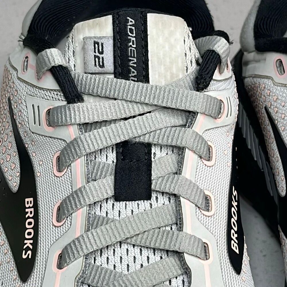 Brooks Adrenaline GTS 22 Womens 9 B Gray Rose Black Running Shoes 1203531B035 - Picture 4 of 8